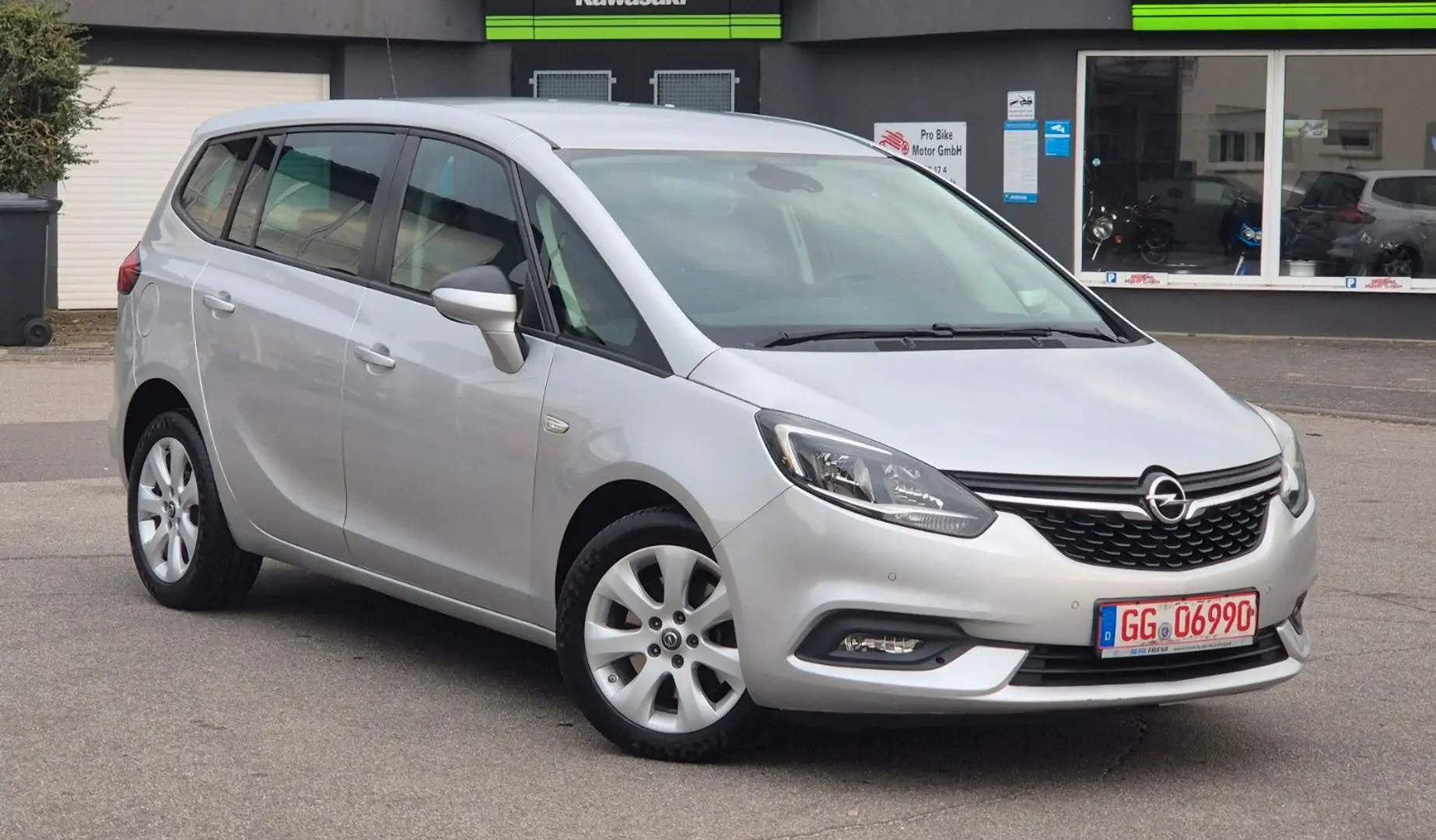 Opel Zafira C Tourer 2.0 CDTI  Automatik AUS 1.HAND Argento - 1