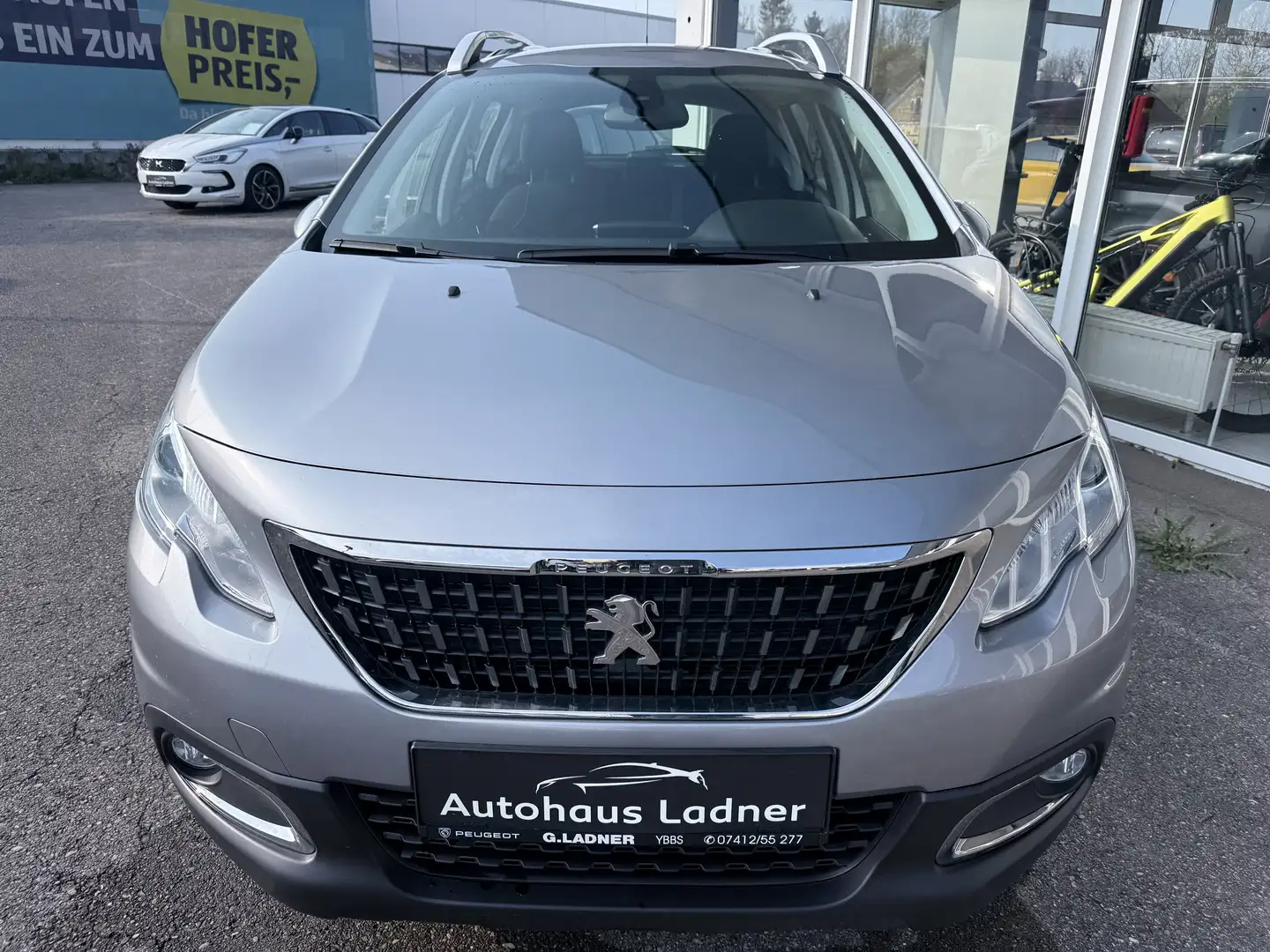 Peugeot 2008 2008 1,2 PureTech 110 Grau - 2