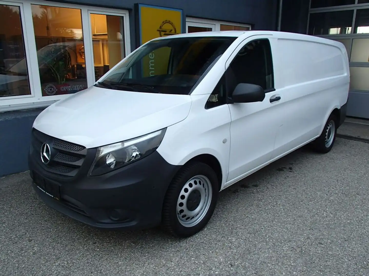 Mercedes-Benz Vito 114CDI, 4MATIC extralang, BOTT Blanc - 2