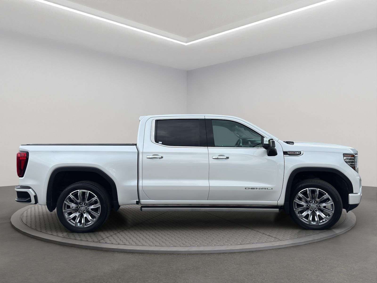 2024 GMC Sierra 1500 4WD Crew Cab 147  Denali — снимка 1
