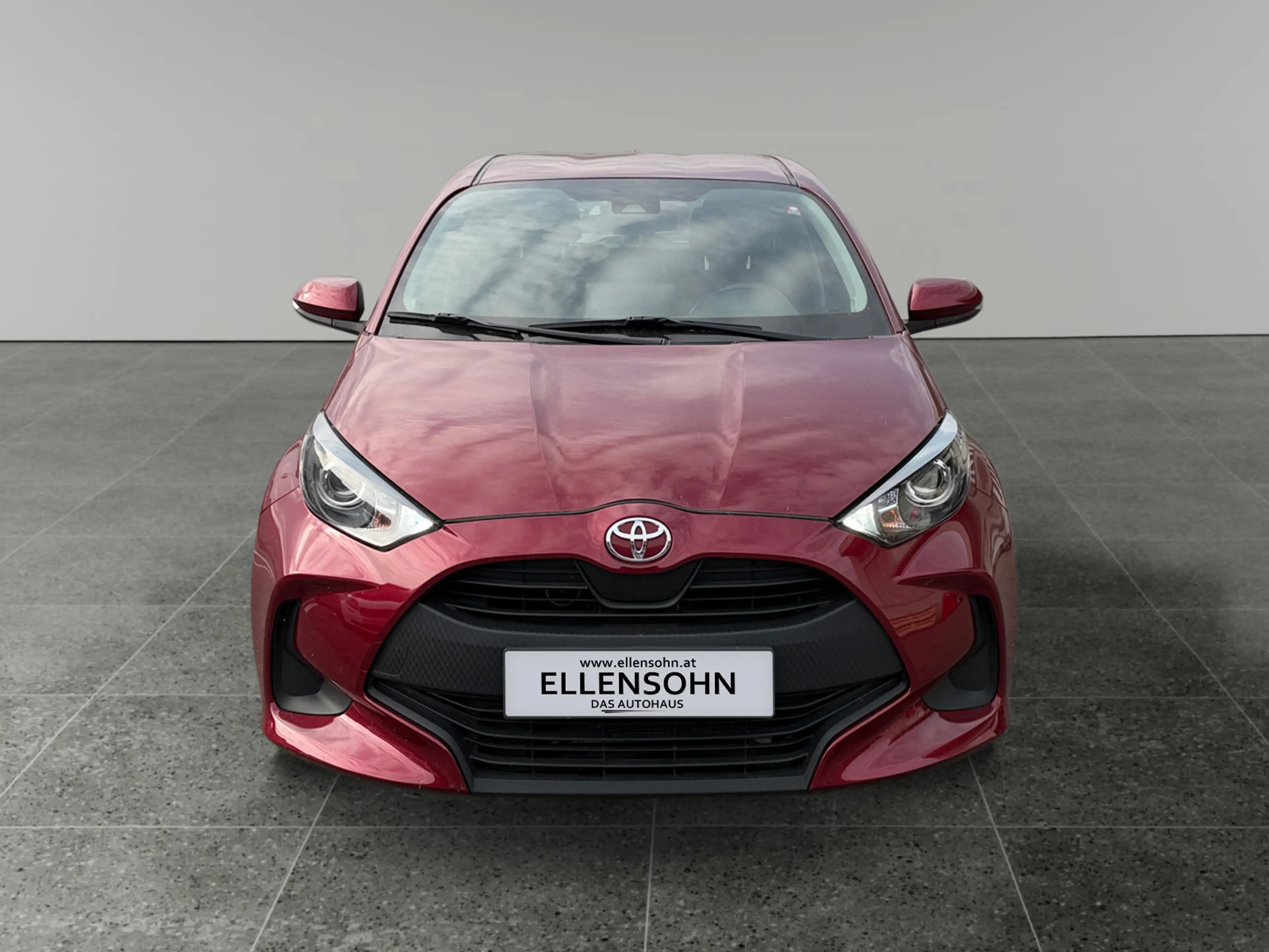 Toyota Yaris Yaris - 1,0 l 5-türig Active — photo 8