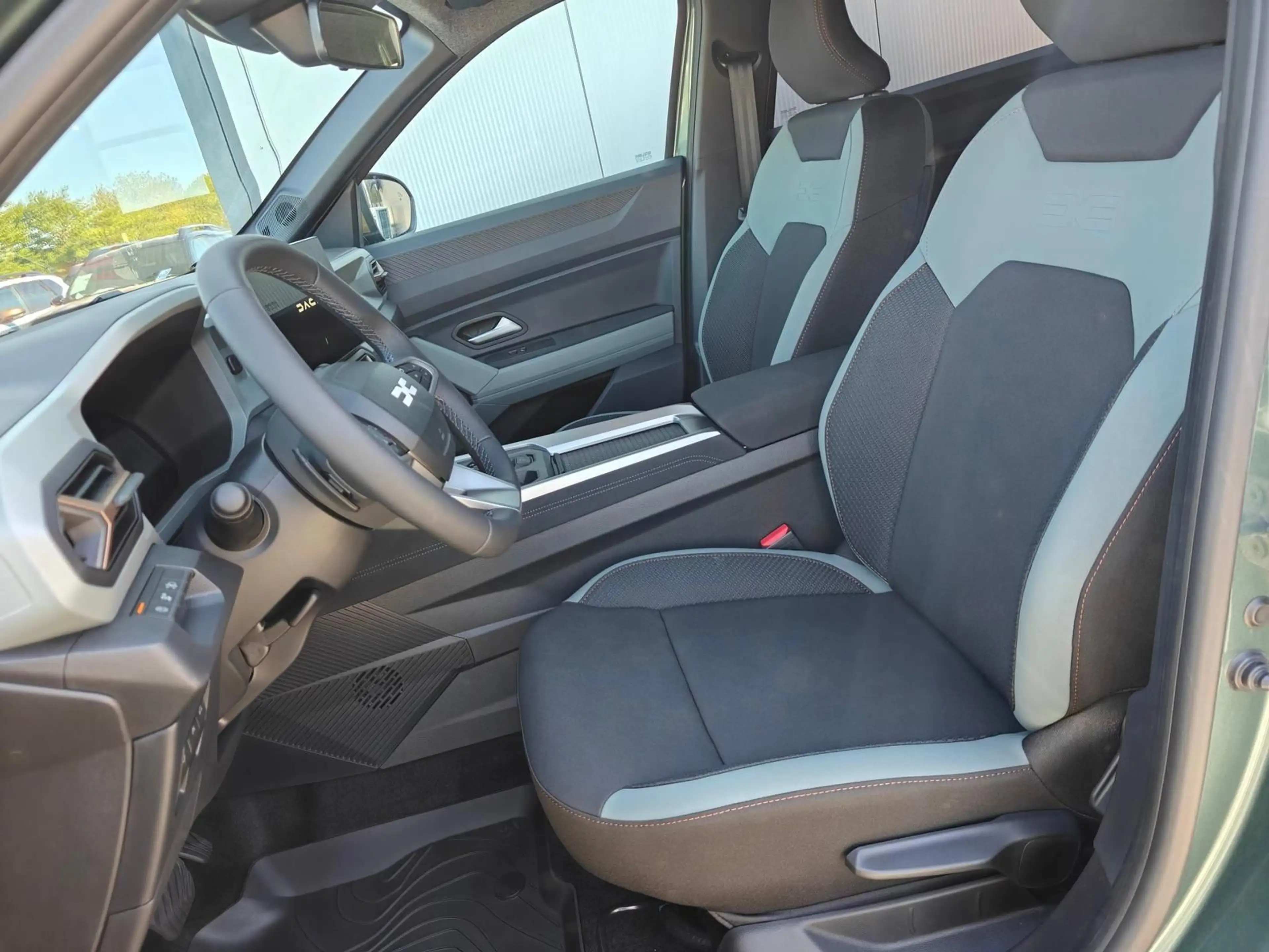Dacia Bigster LPG Hybrid 4x4 Extreme *LED*NAVI*SHZ*360 — photo 10