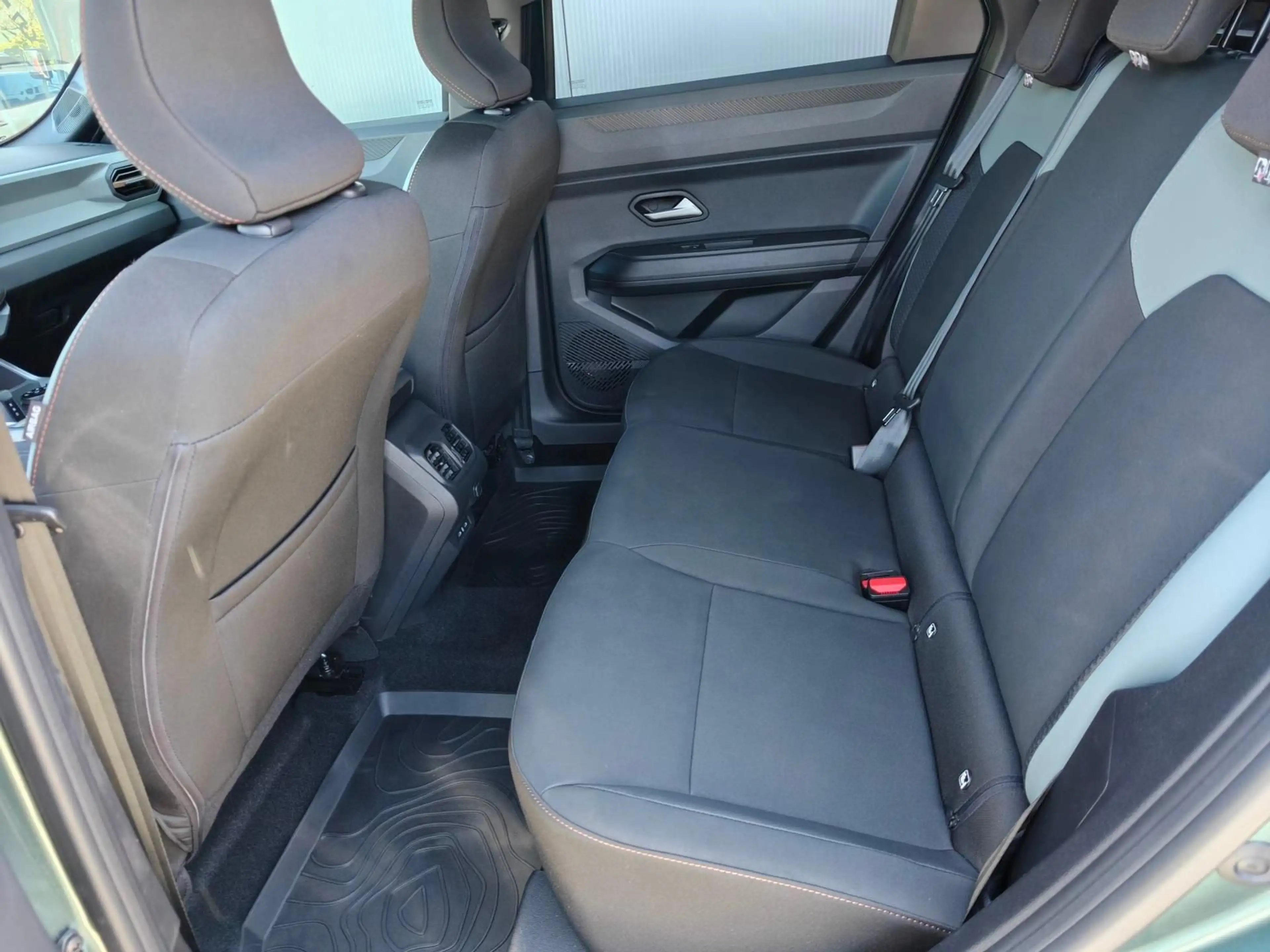 Dacia Bigster LPG Hybrid 4x4 Extreme *LED*NAVI*SHZ*360 — photo 15