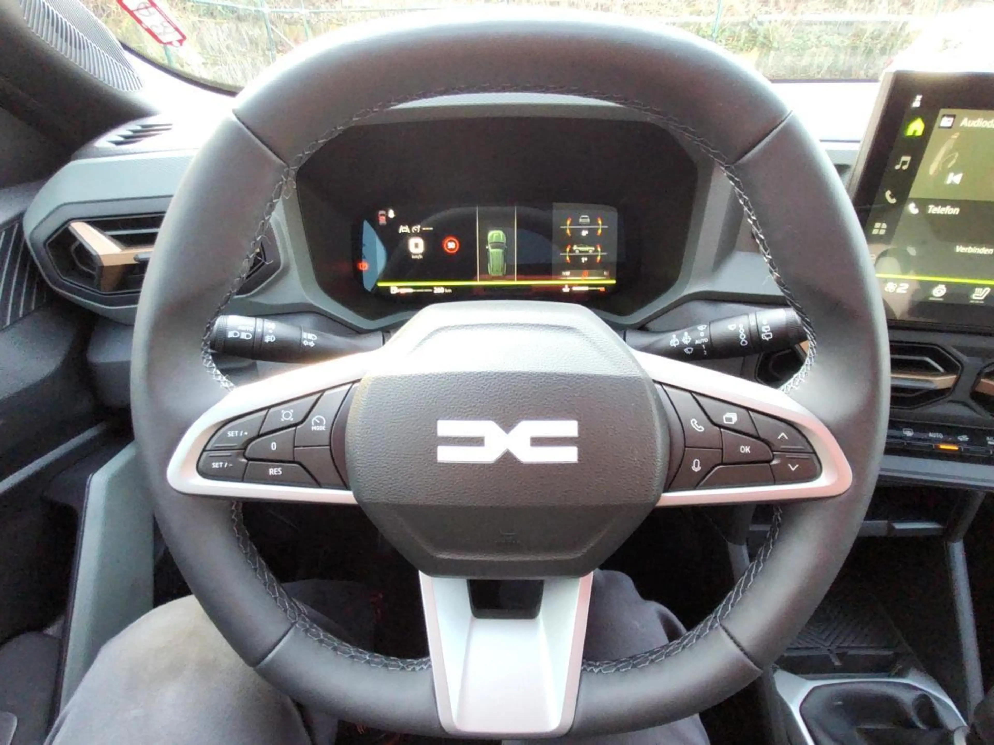 Dacia Bigster Extreme TCe 140 — photo 9