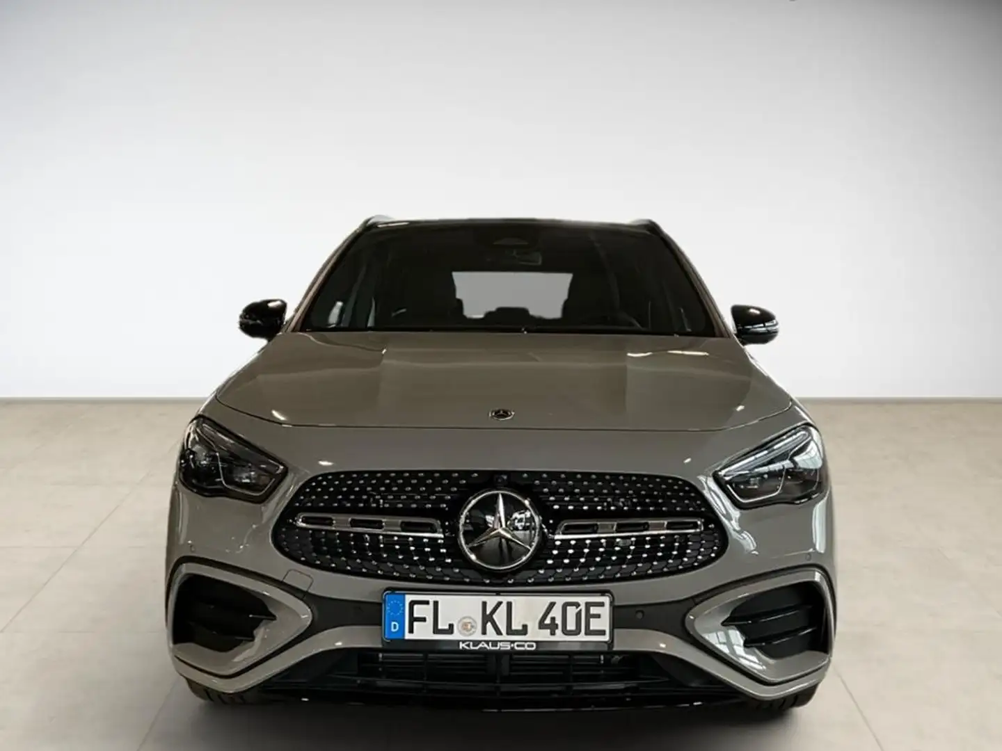 Mercedes-Benz GLA 250 e AMG Weiß - 2
