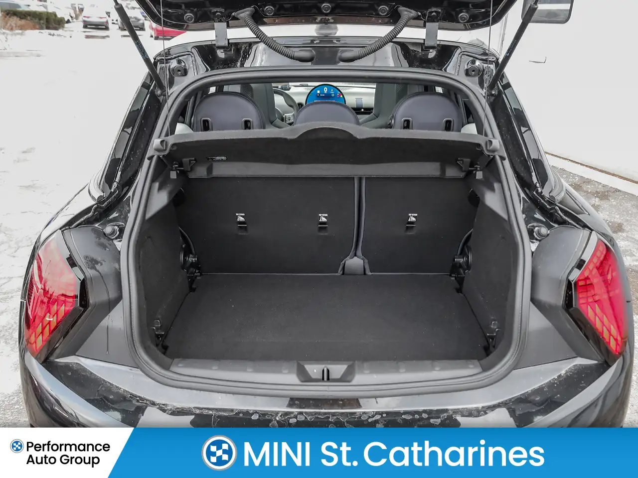 MINI 5 Door снимка MINI 5 Door