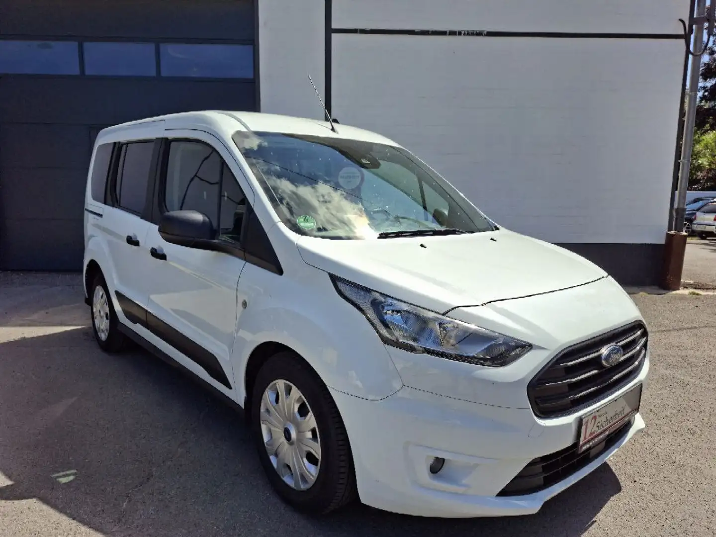 Ford Transit Connect 220 Trend Klimaaut Navi Temp CAM Bílá - 1