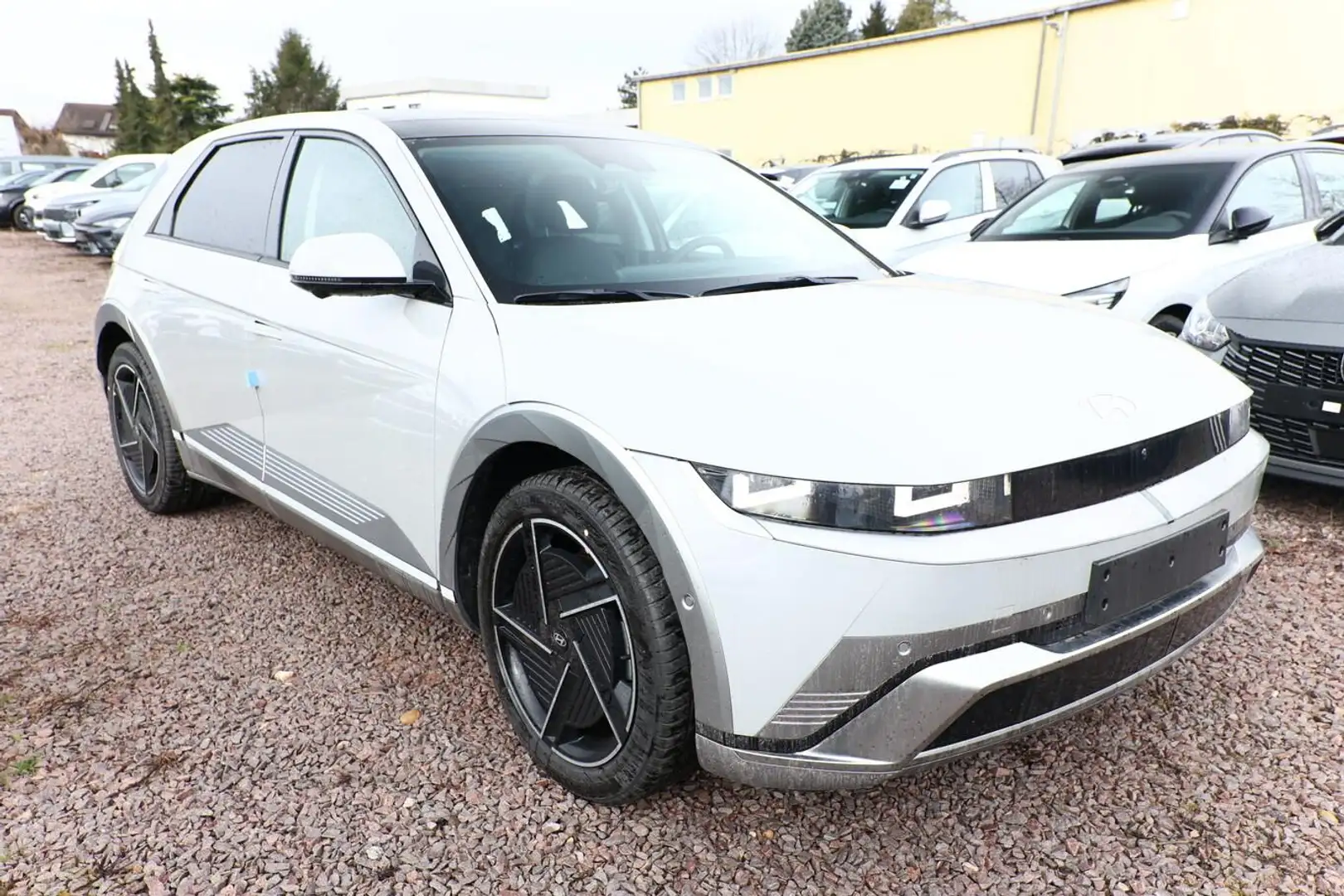 Hyundai IONIQ 5 Uniq 84kWh MY26 Pano RelaxP 360Kam Bose 168 kW ... Grau - 2