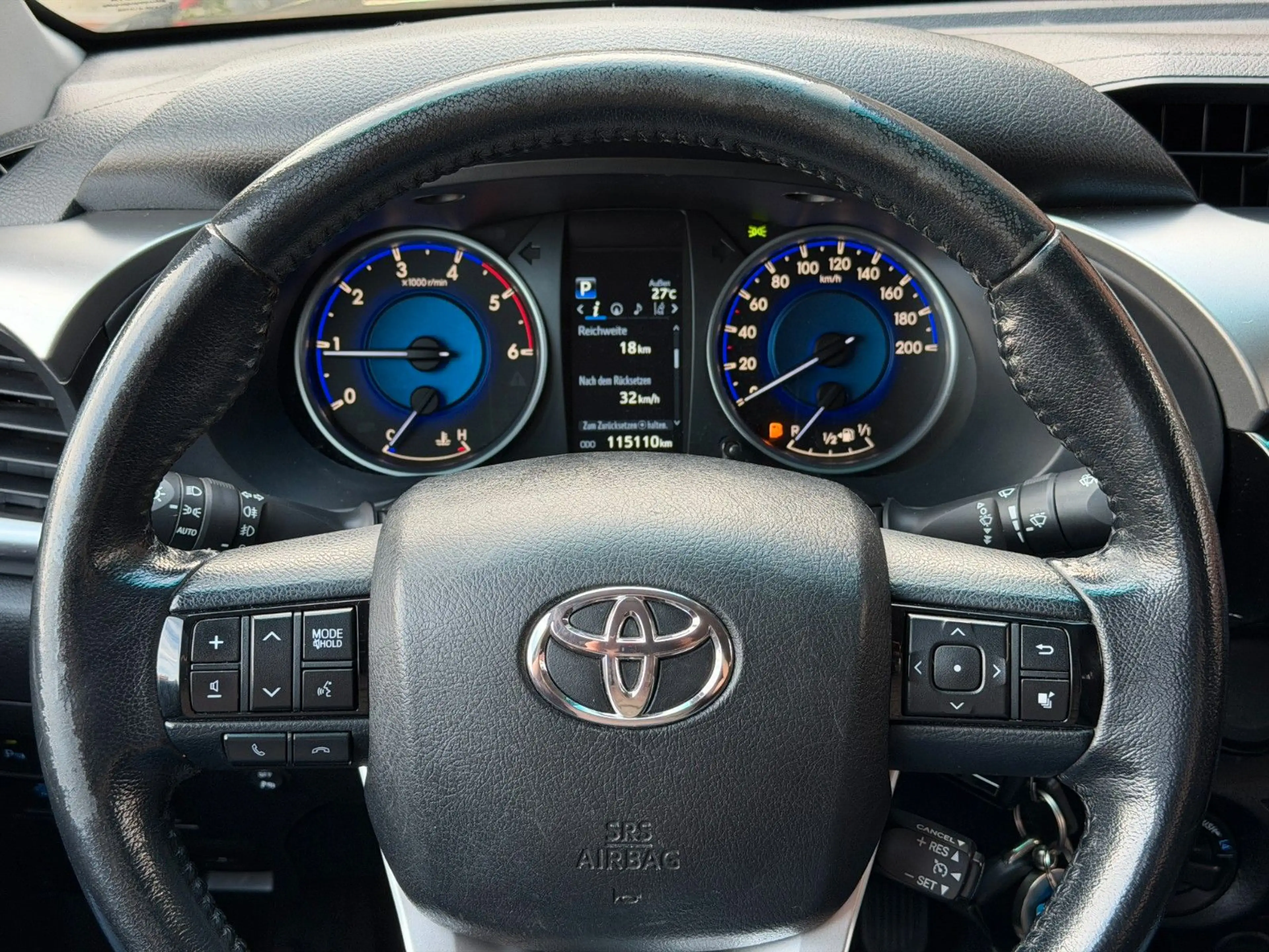 Toyota Hilux Double Cab Duty Comfort 4x4 Harttop*AHK — photo 15