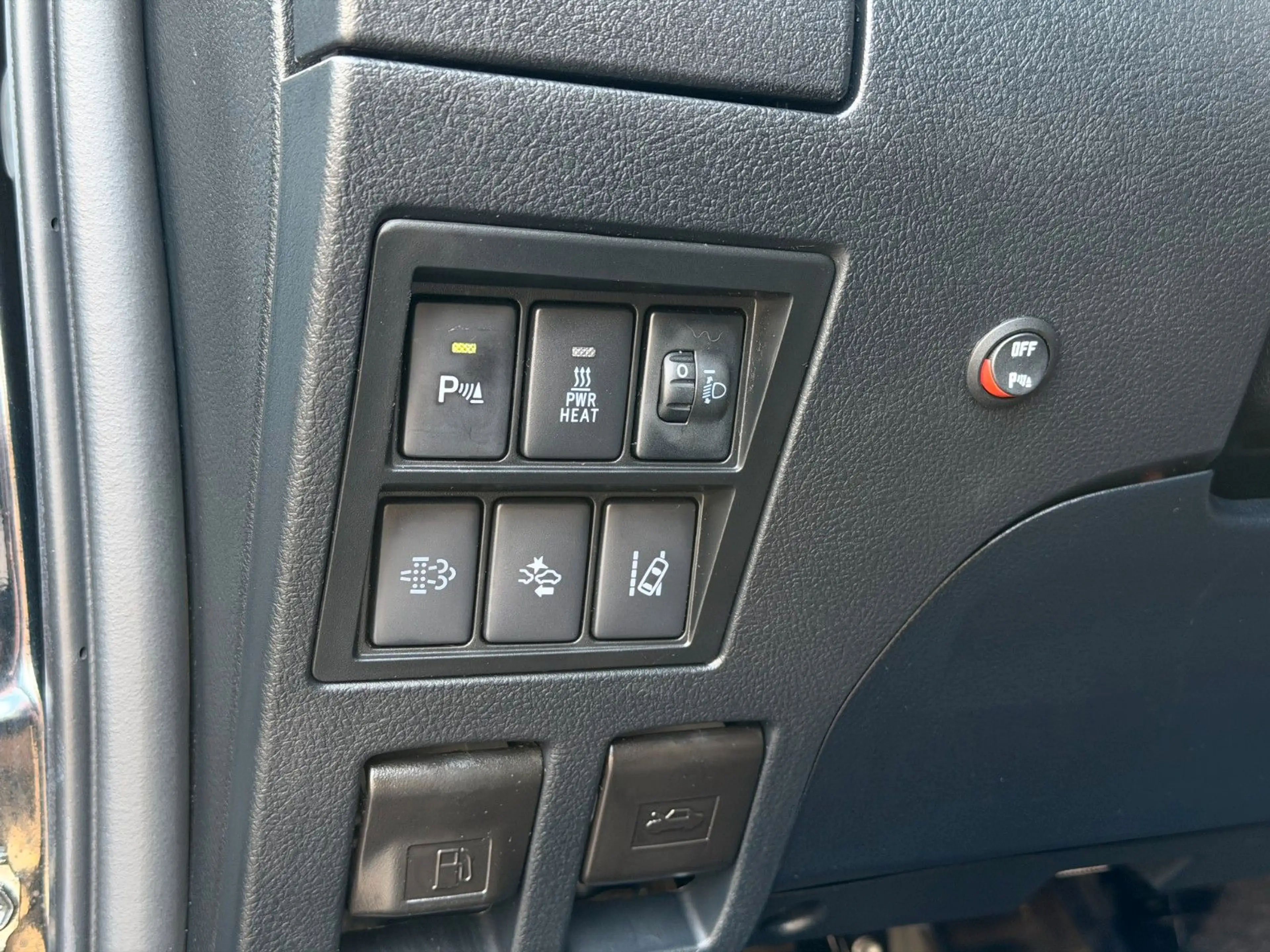 Toyota Hilux Double Cab Duty Comfort 4x4 Harttop*AHK — photo 16