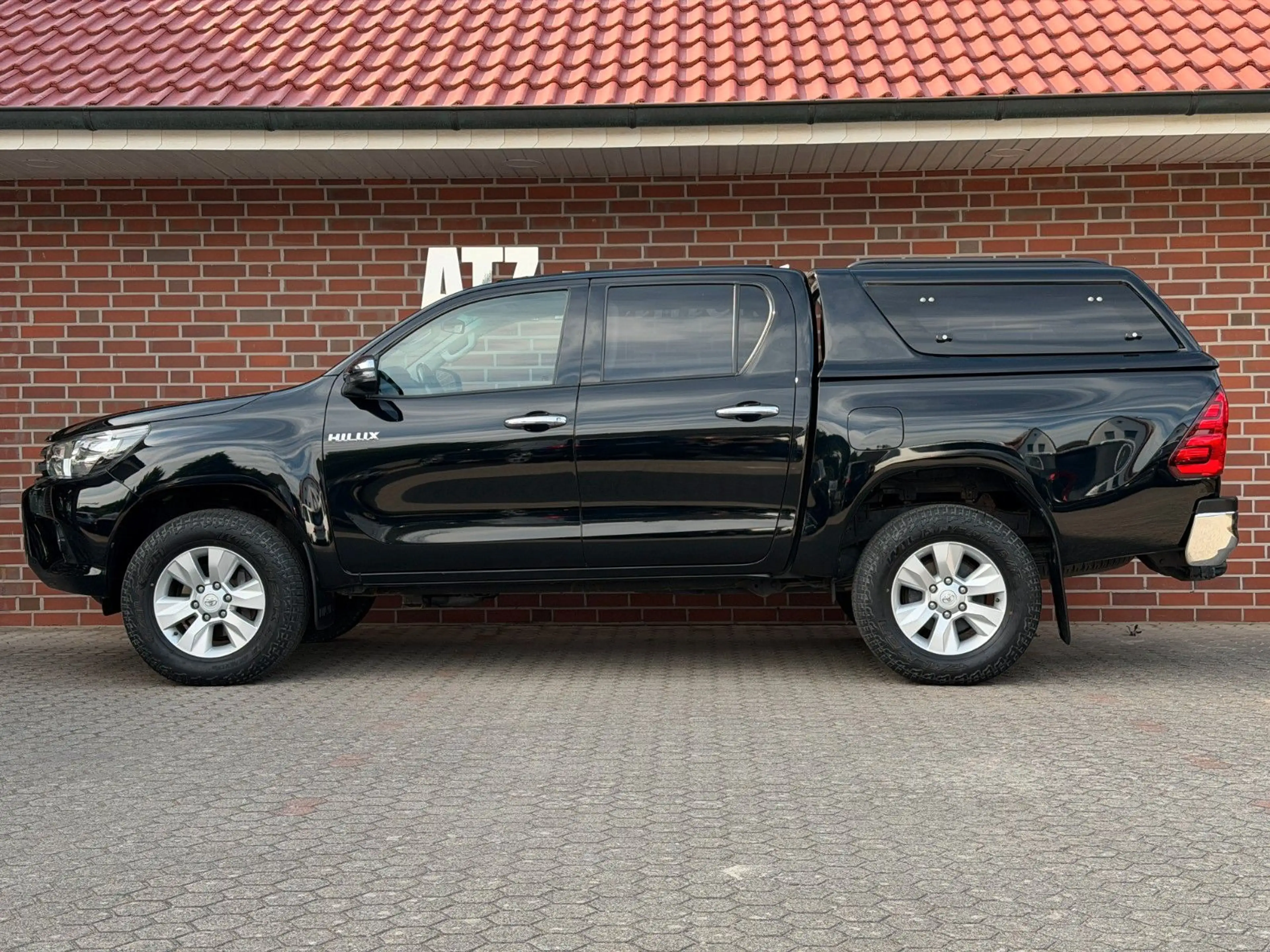 Toyota Hilux Double Cab Duty Comfort 4x4 Harttop*AHK — photo 2