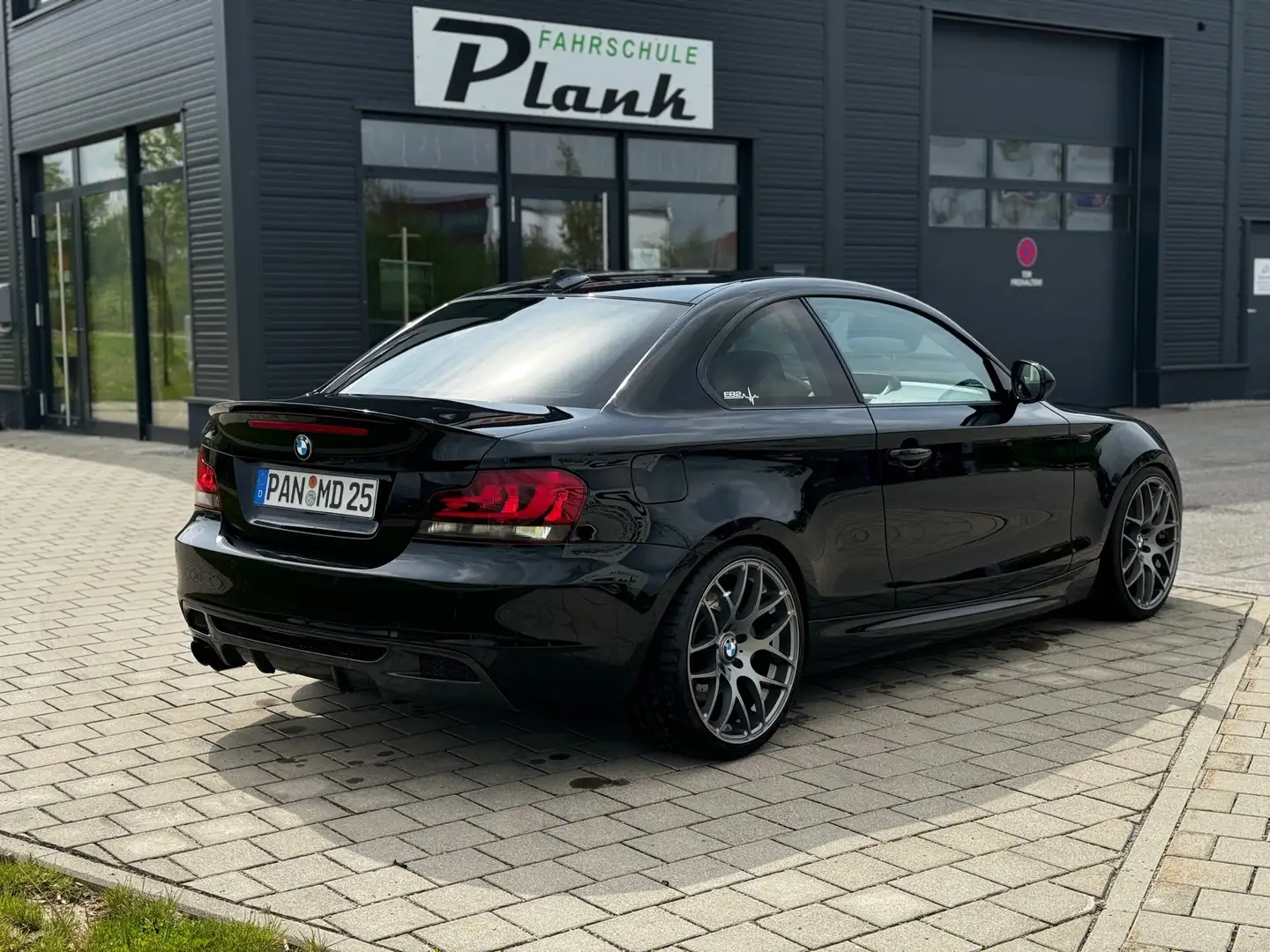 BMW 135 135i Coupe Aut. Edition Sport crna - 2