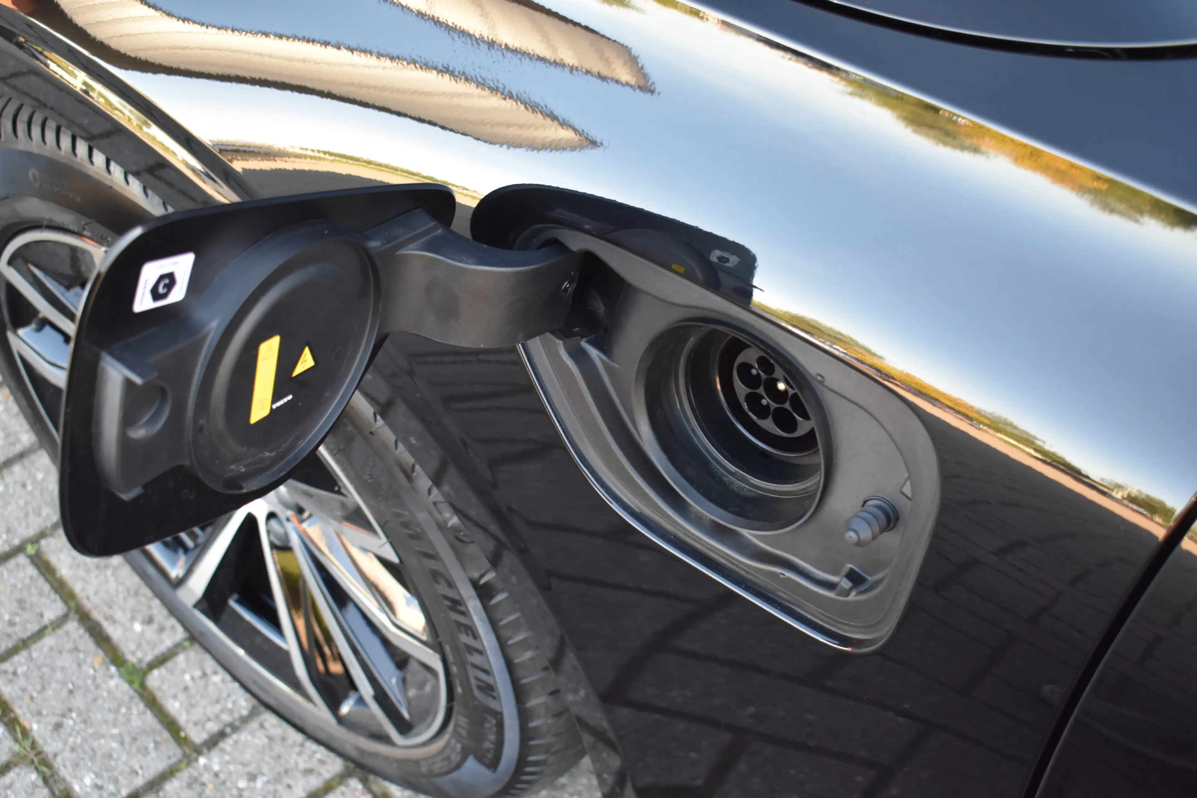 Volvo V60 T8 455PK Plug-in hybrid AWD Plus Dark | trekhaak | — photo 14