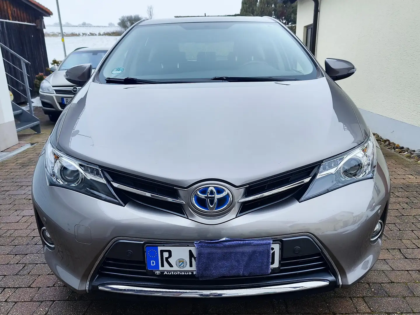 Toyota Auris Bronze - 1