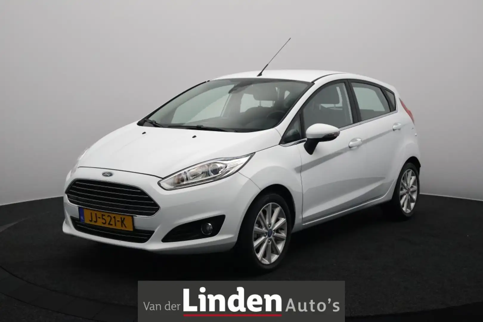 Ford Fiesta 1.0 Titanium | Navigatie | Climtronic | NAP Wit - 1