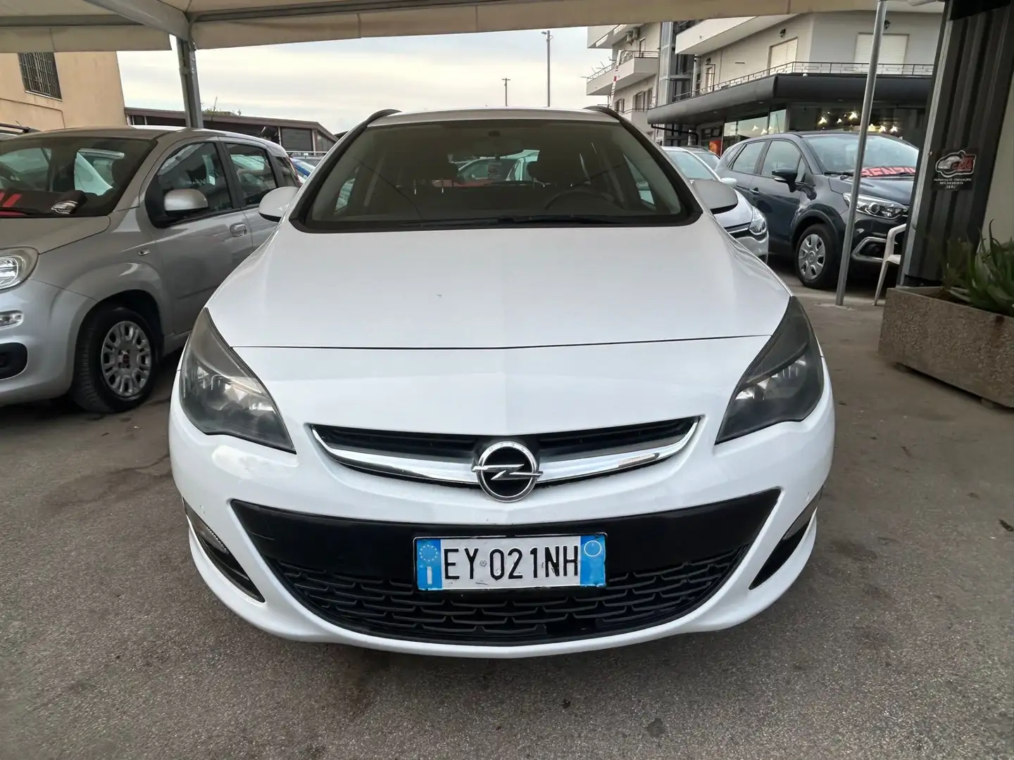Opel Astra Astra 5p 1.7 cdti Elective 110cv Bianco - 2
