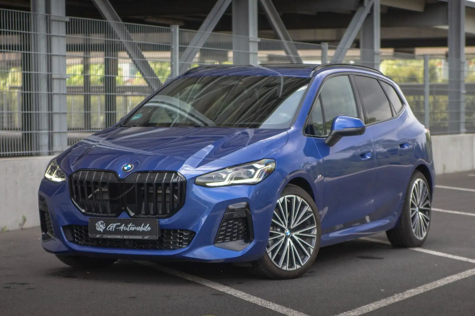 BMW 218 *M Sport*HUD*PANO*eSitze*100% Синий - 1
