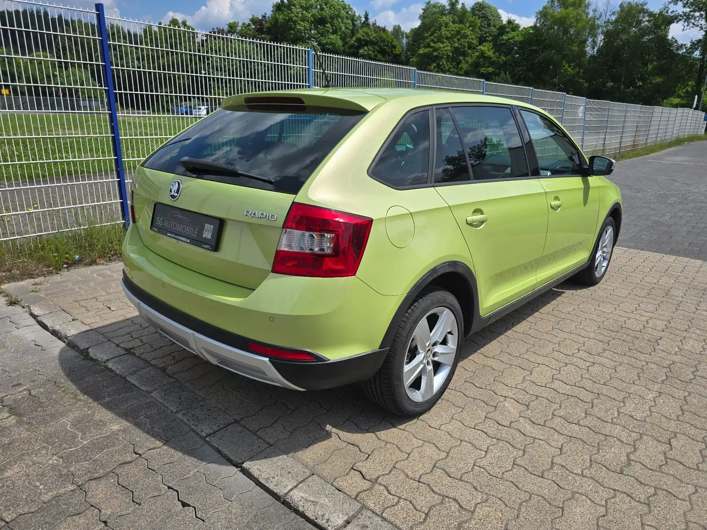 Skoda Rapid/Spaceback Spaceback 1.2 TSI Scoutline °Xenon° Vert - 2