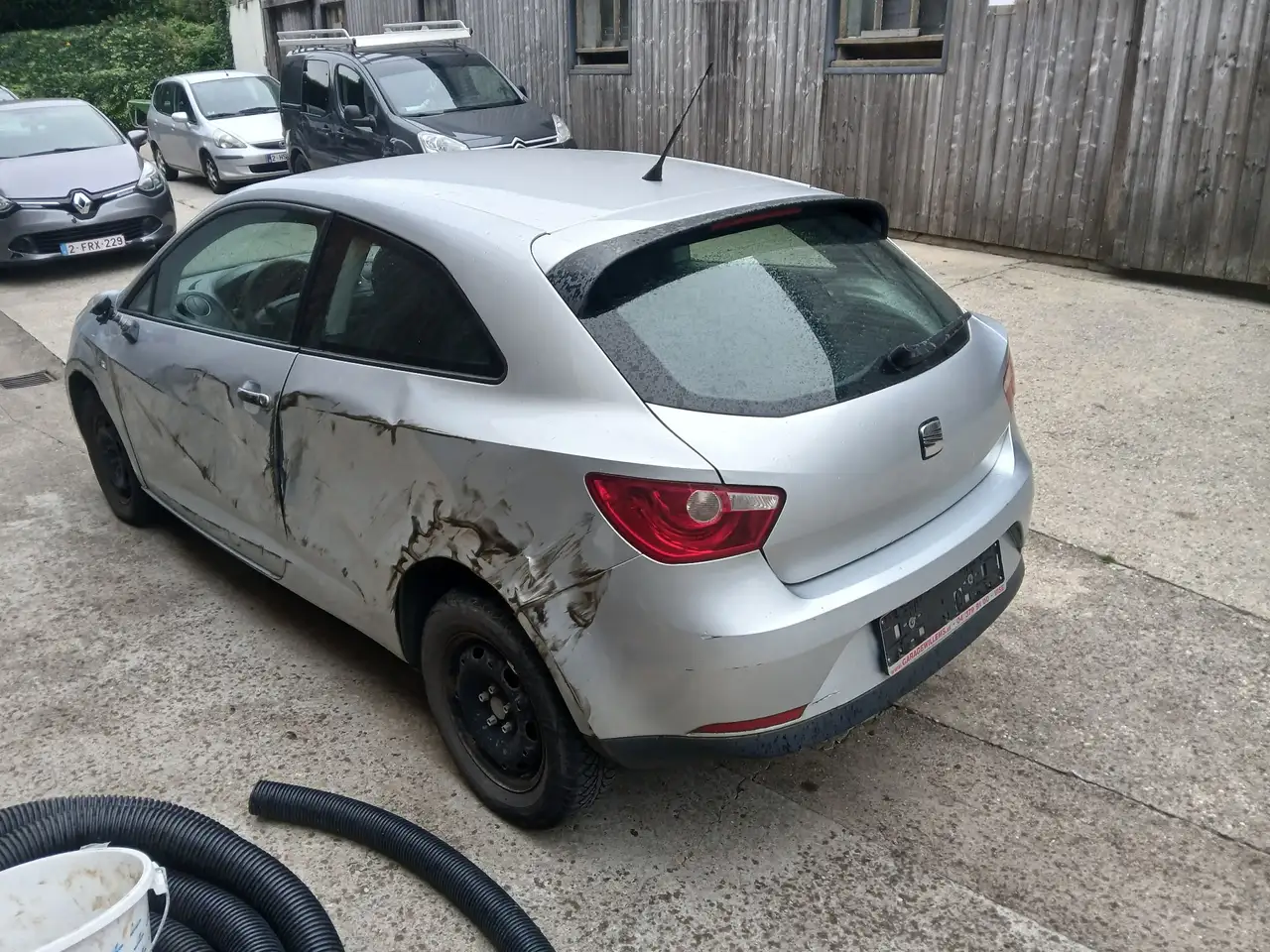 SEAT Ibiza standard, foto 2