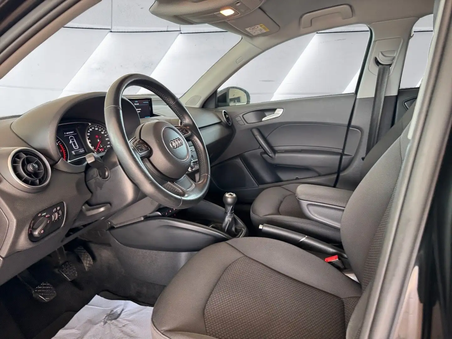 Audi A1 Sportback S-Line/Sitzheizung/Klima/HU NEU ! Schwarz - 2