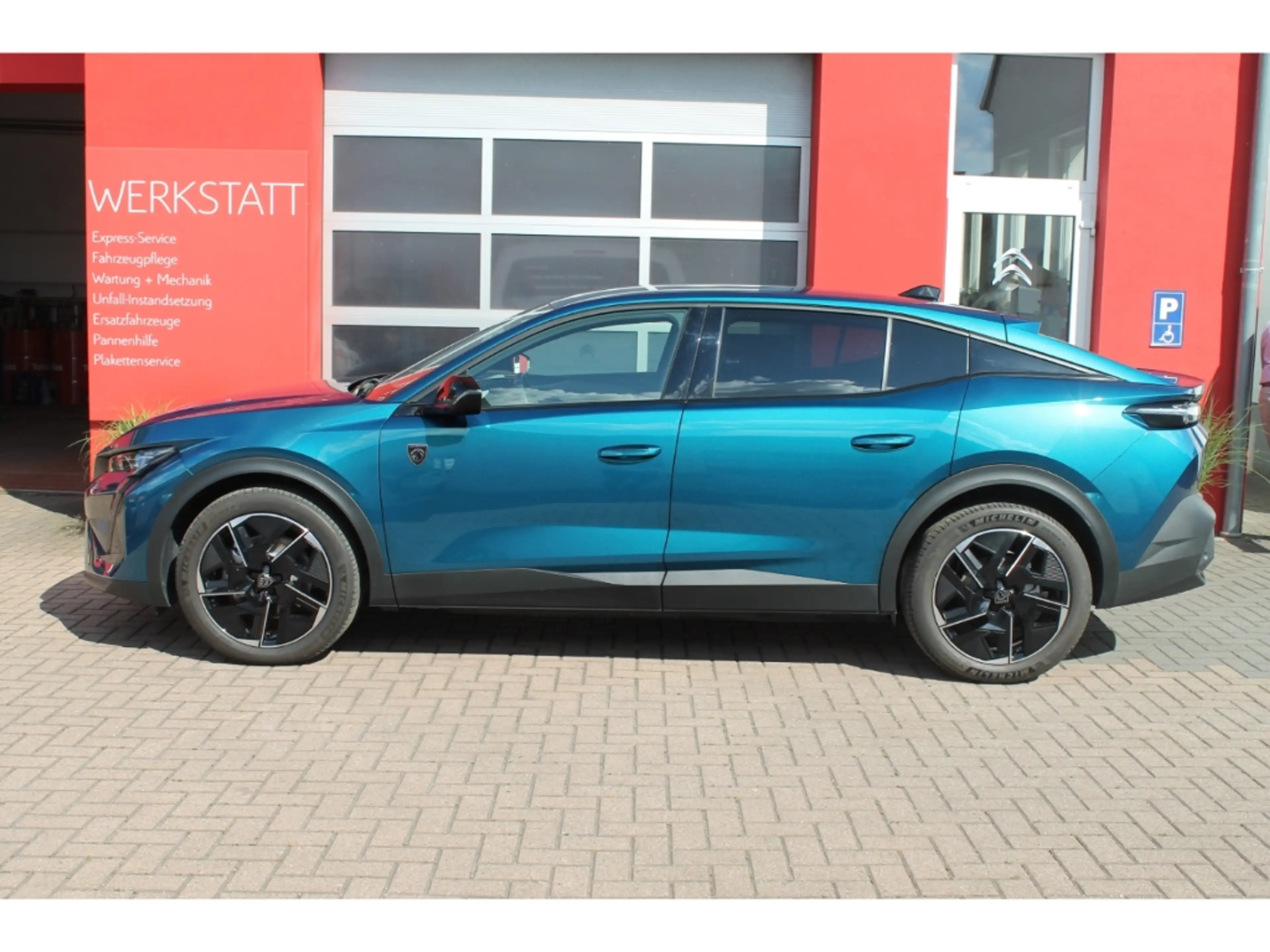 Peugeot 408 Elektro 210 GT 360 Navi Shz eHk Focal eSitz — photo 2