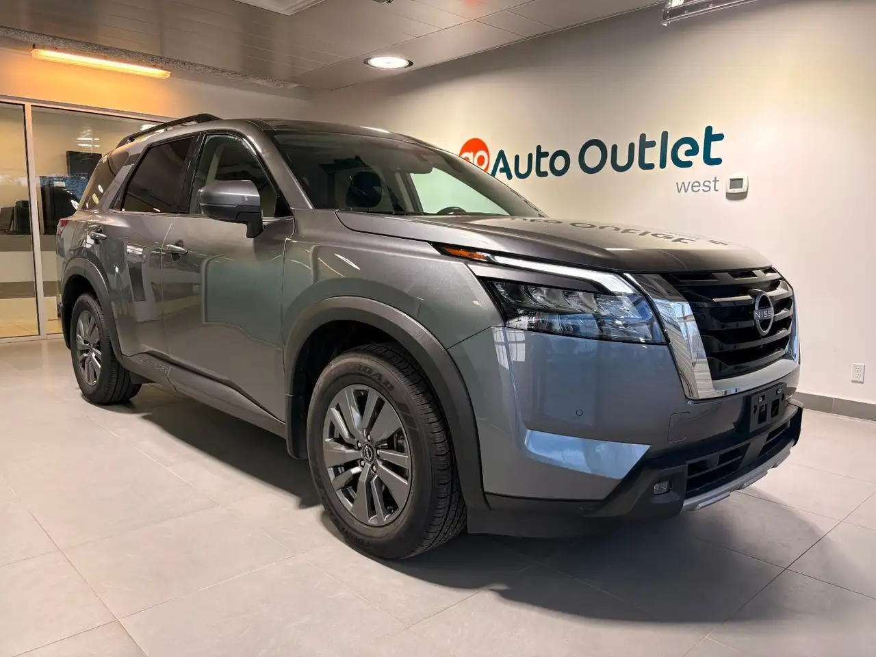 Nissan Pathfinder снимка Nissan Pathfinder