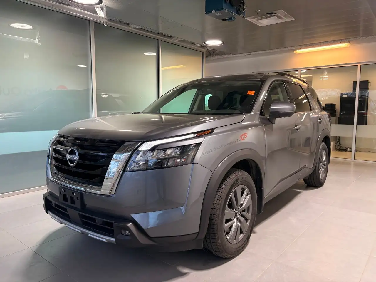 Nissan Pathfinder снимка Nissan Pathfinder
