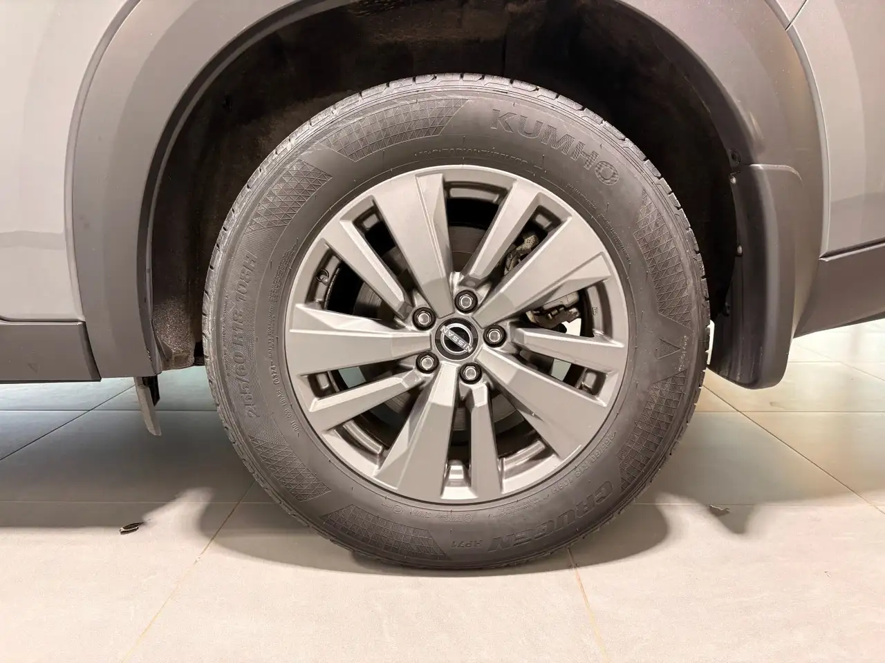 Nissan Pathfinder снимка Nissan Pathfinder