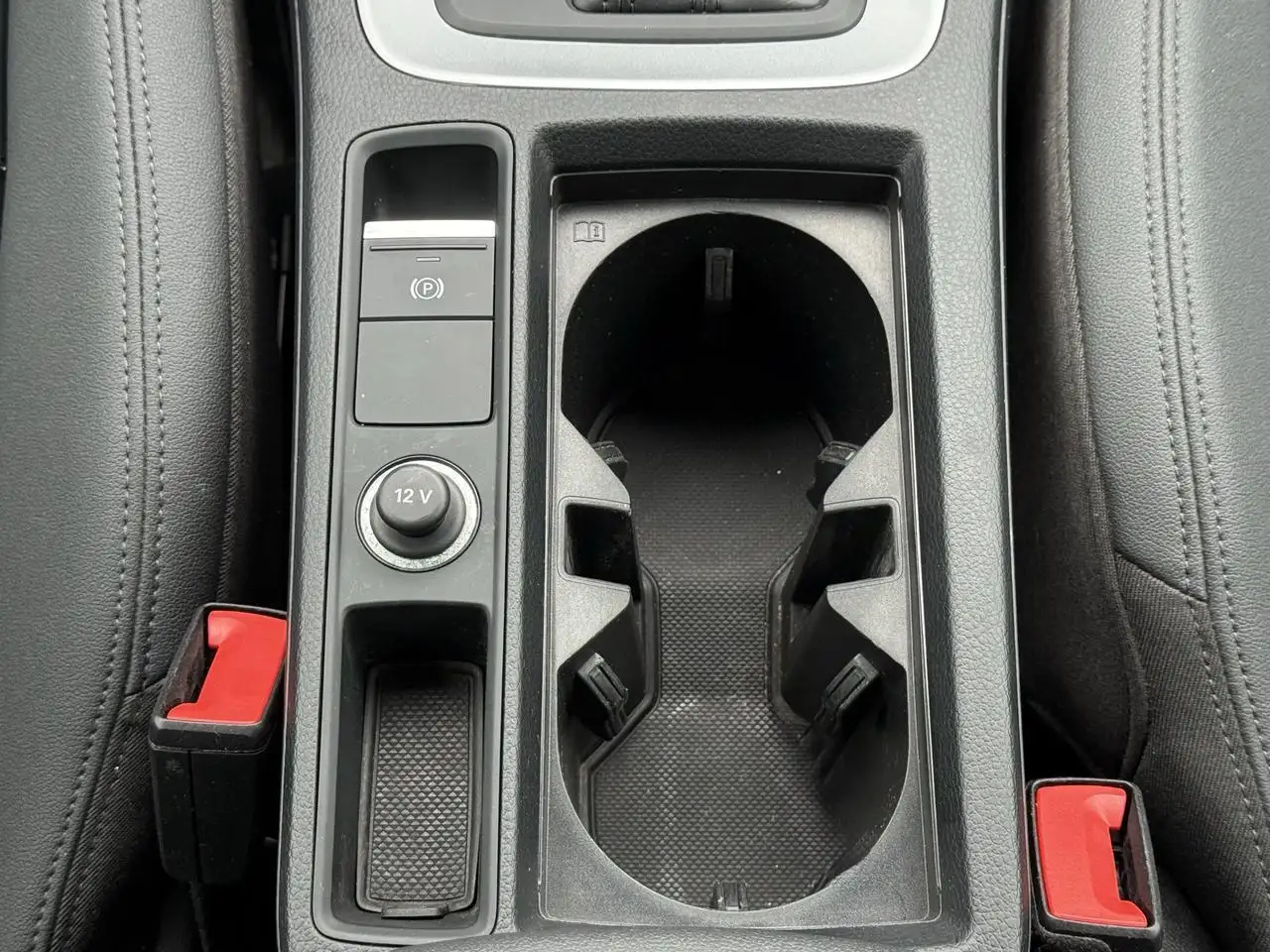 Audi Q3 снимка Audi Q3