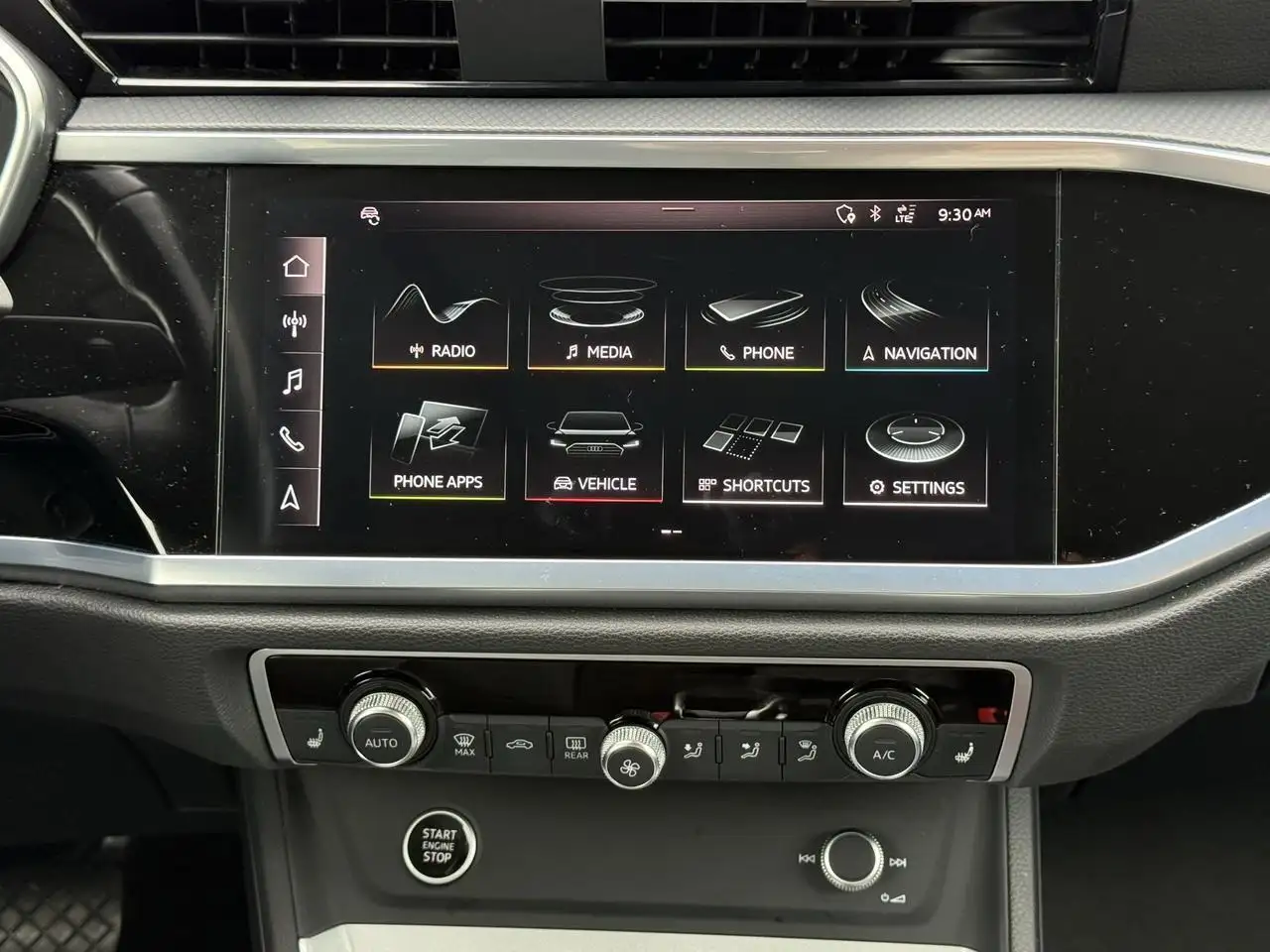 Audi Q3 снимка Audi Q3