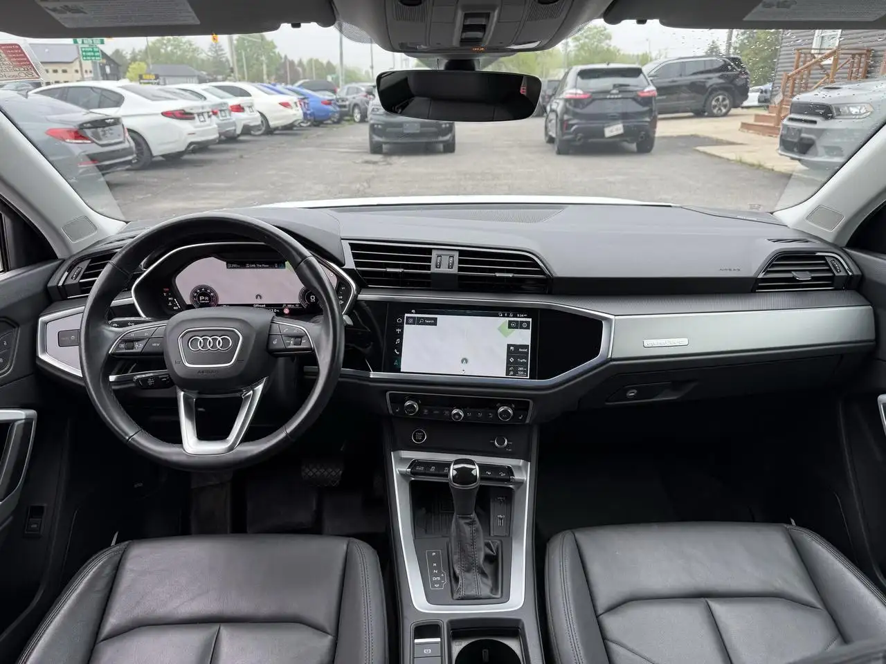 Audi Q3 снимка Audi Q3