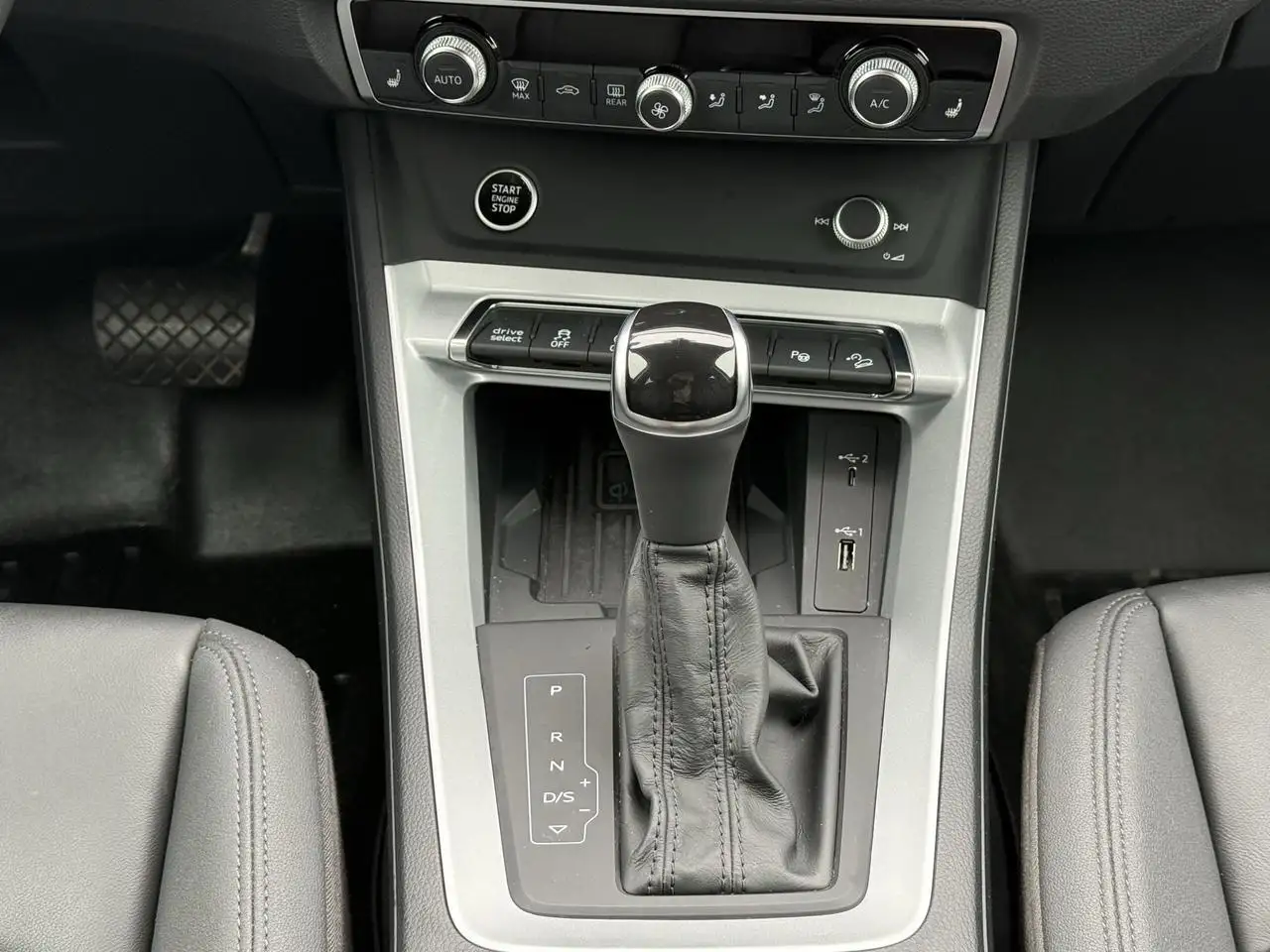 Audi Q3 снимка Audi Q3
