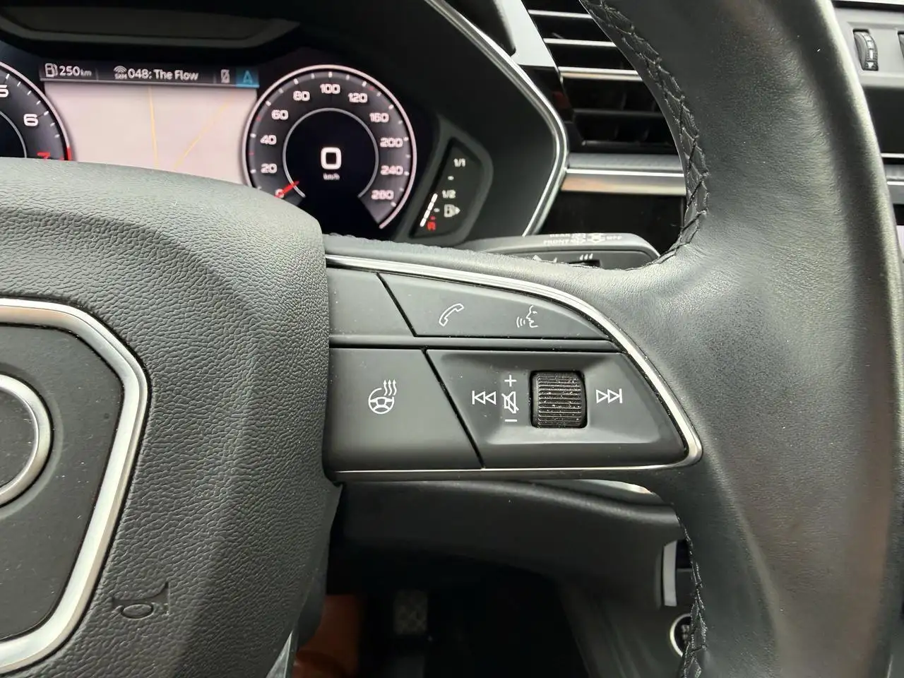 Audi Q3 снимка Audi Q3