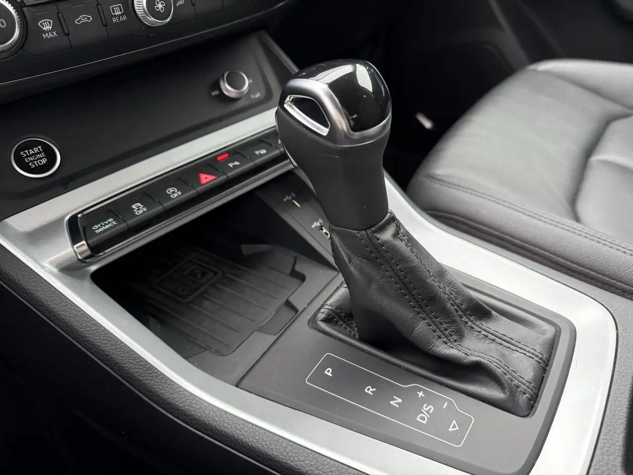 Audi Q3 снимка Audi Q3