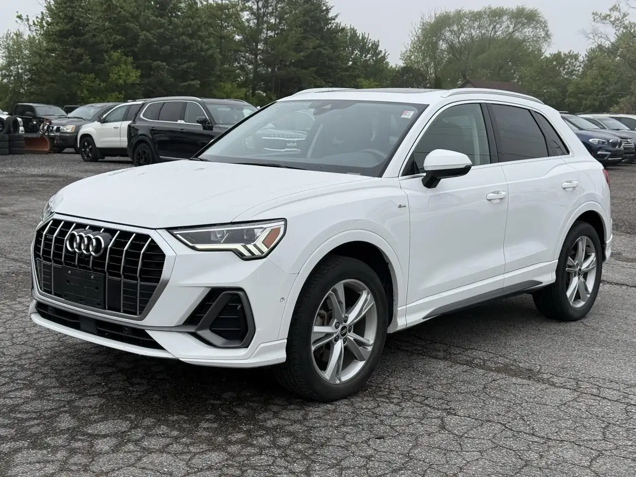Audi Q3 снимка Audi Q3