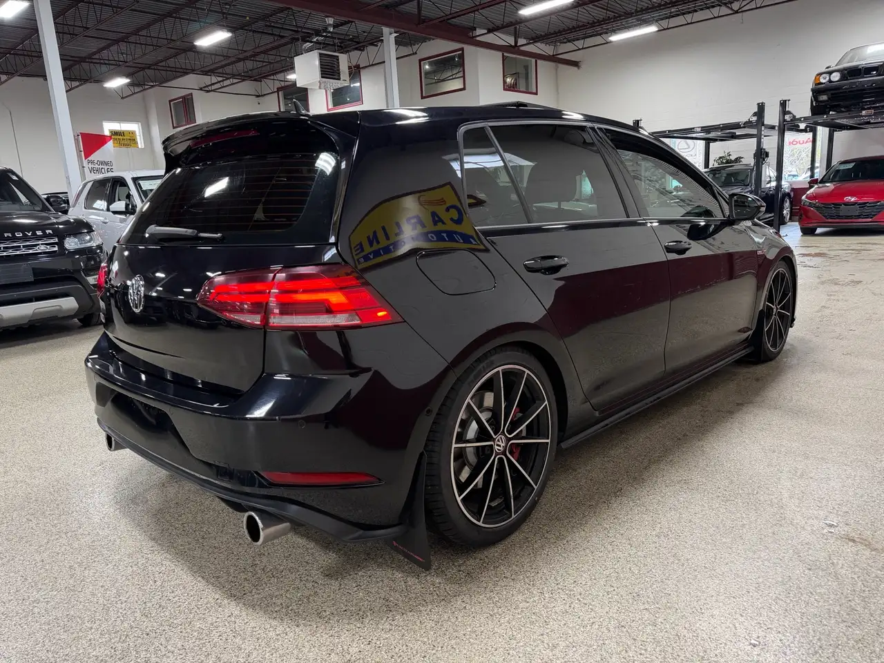 Volkswagen Golf GTI снимка Volkswagen Golf GTI
