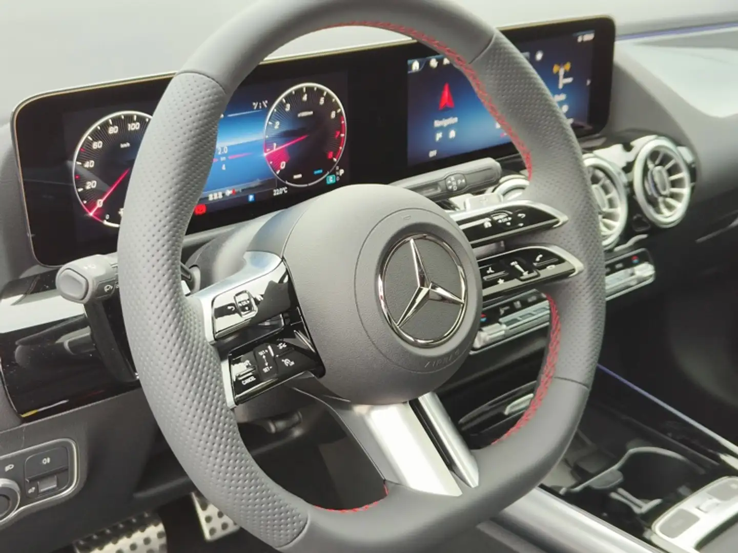 Mercedes-Benz GLA 180 180 d AMG Line - SAGA Huy (+32 85 23 69 00) Zwart - 2