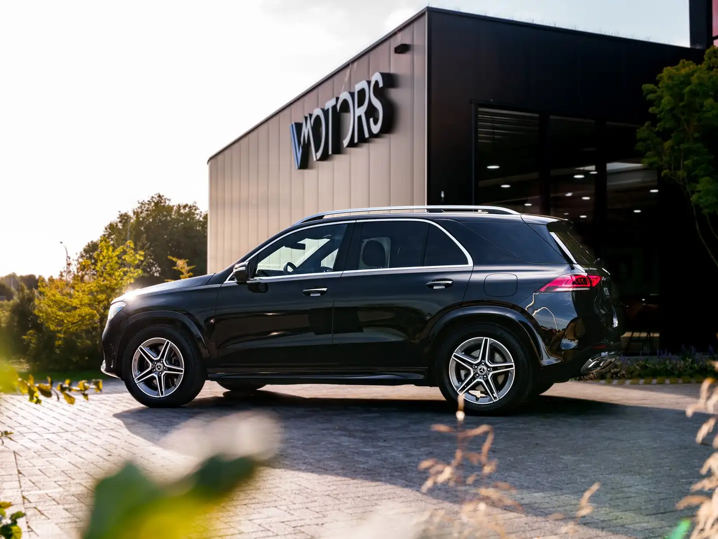 Mercedes-Benz GLE 350 de 4Matic -  AMG - ACC - Trekhaak - panorama dak Zwart - 2