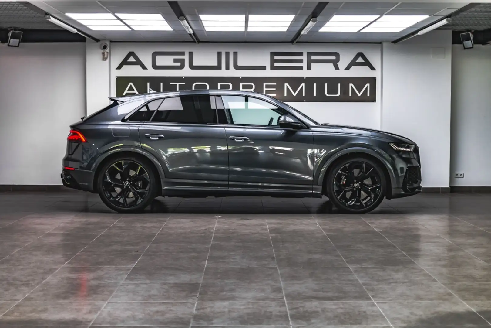 Audi RS Q8 TFSI quattro tiptronic Gris - 2