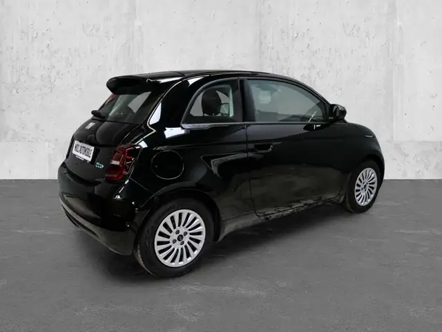 Fiat 500E view 2