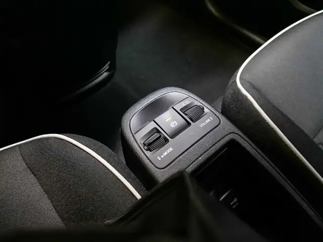 Fiat 500E view 15