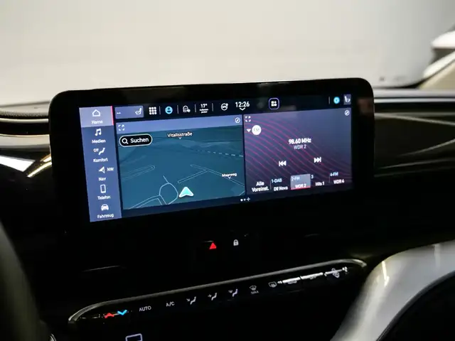Fiat 500E view 13