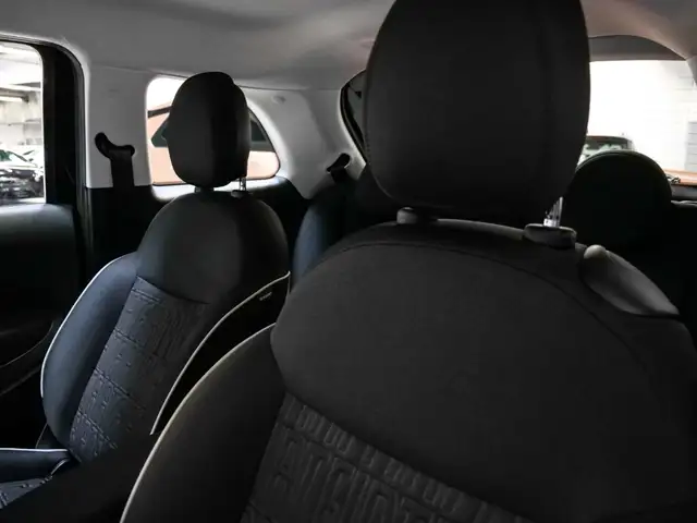 Fiat 500E view 7