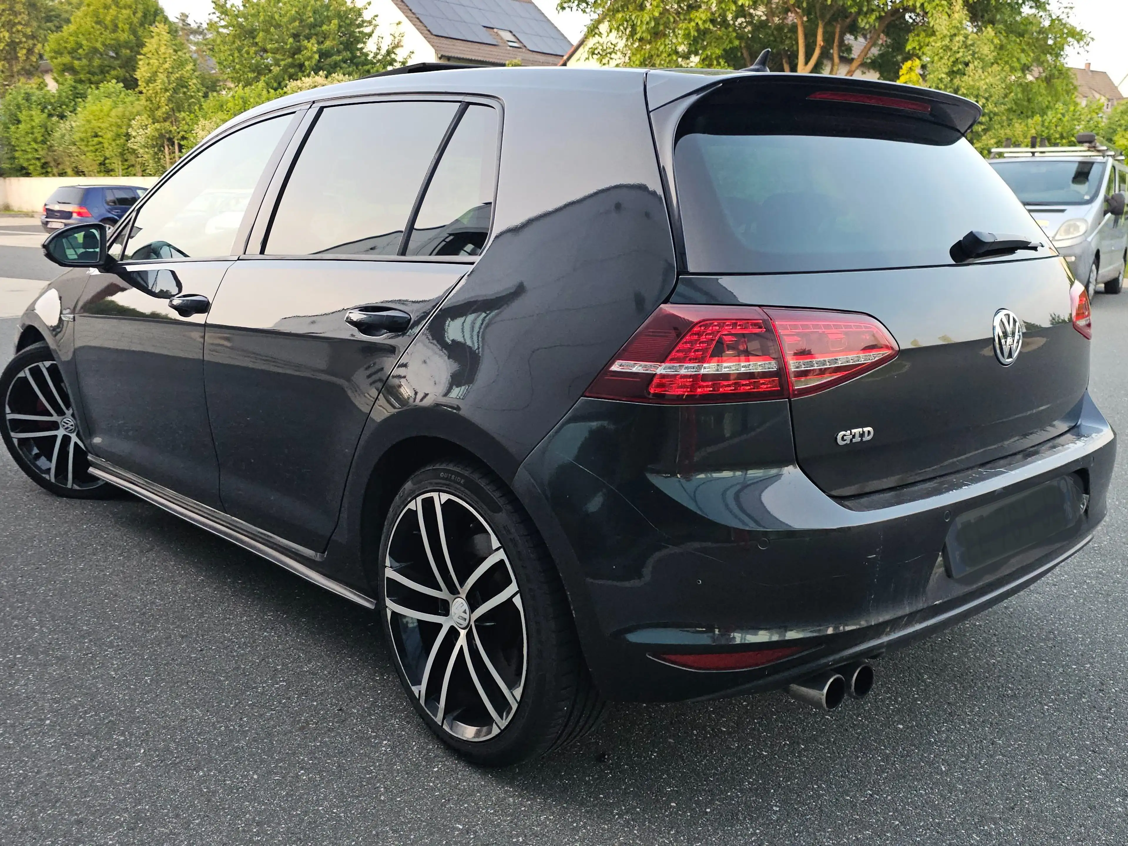 Volkswagen Golf GTD 2.0 GTD  DSG Getriebe Panorama ACC Drive Mode — photo 3