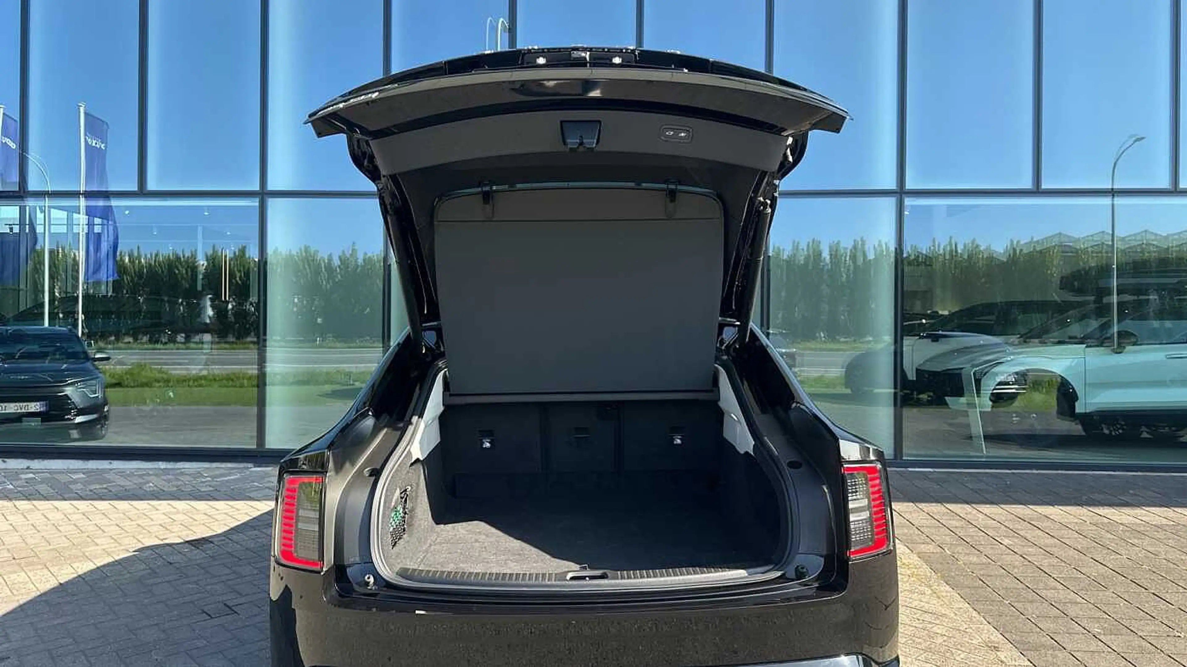Volvo ES90 Plus Single Motor Extended Range | Geventileerde z — photo 14