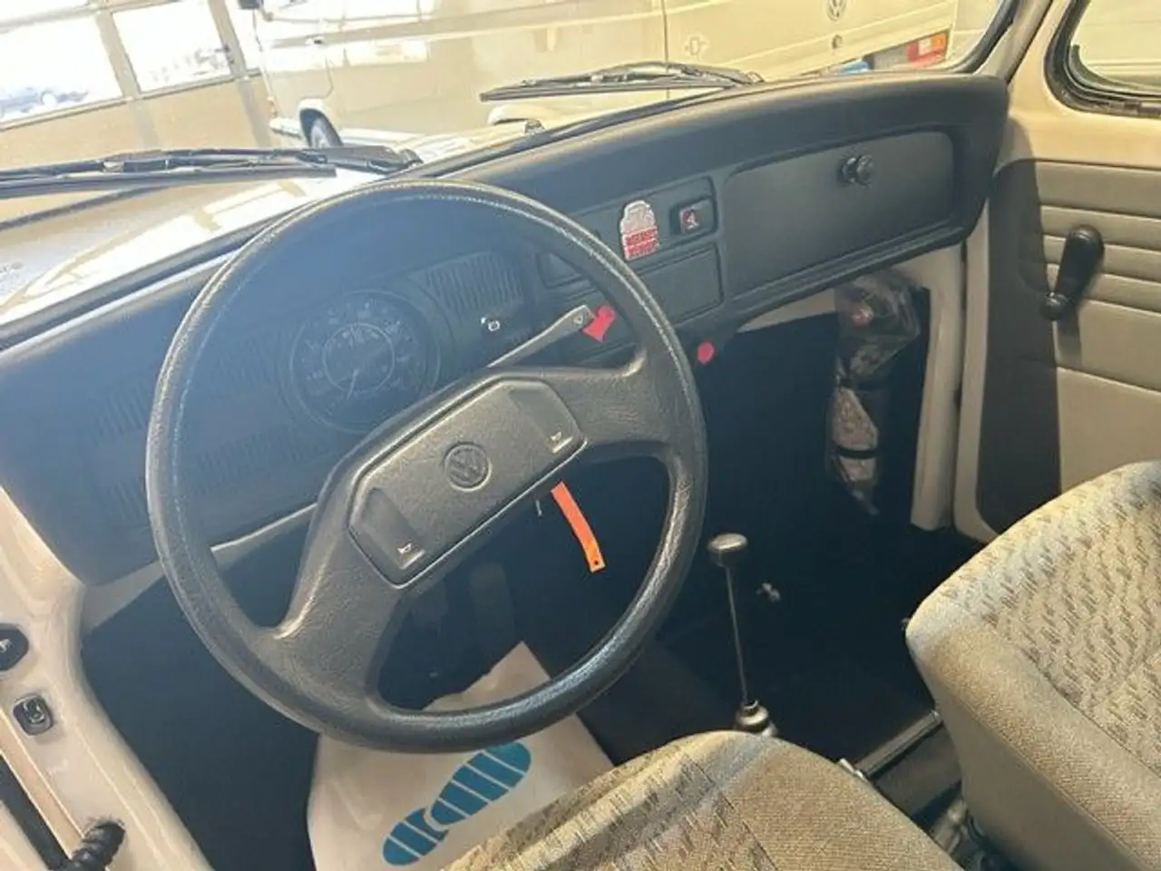 Volkswagen Käfer 1600i mit Faltdach und Orig. 77´km Top Zus, foto 12