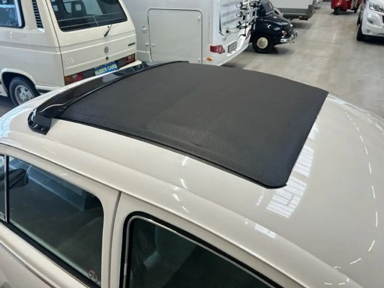 Volkswagen Käfer 1600i mit Faltdach und Orig. 77´km Top Zus, foto 8
