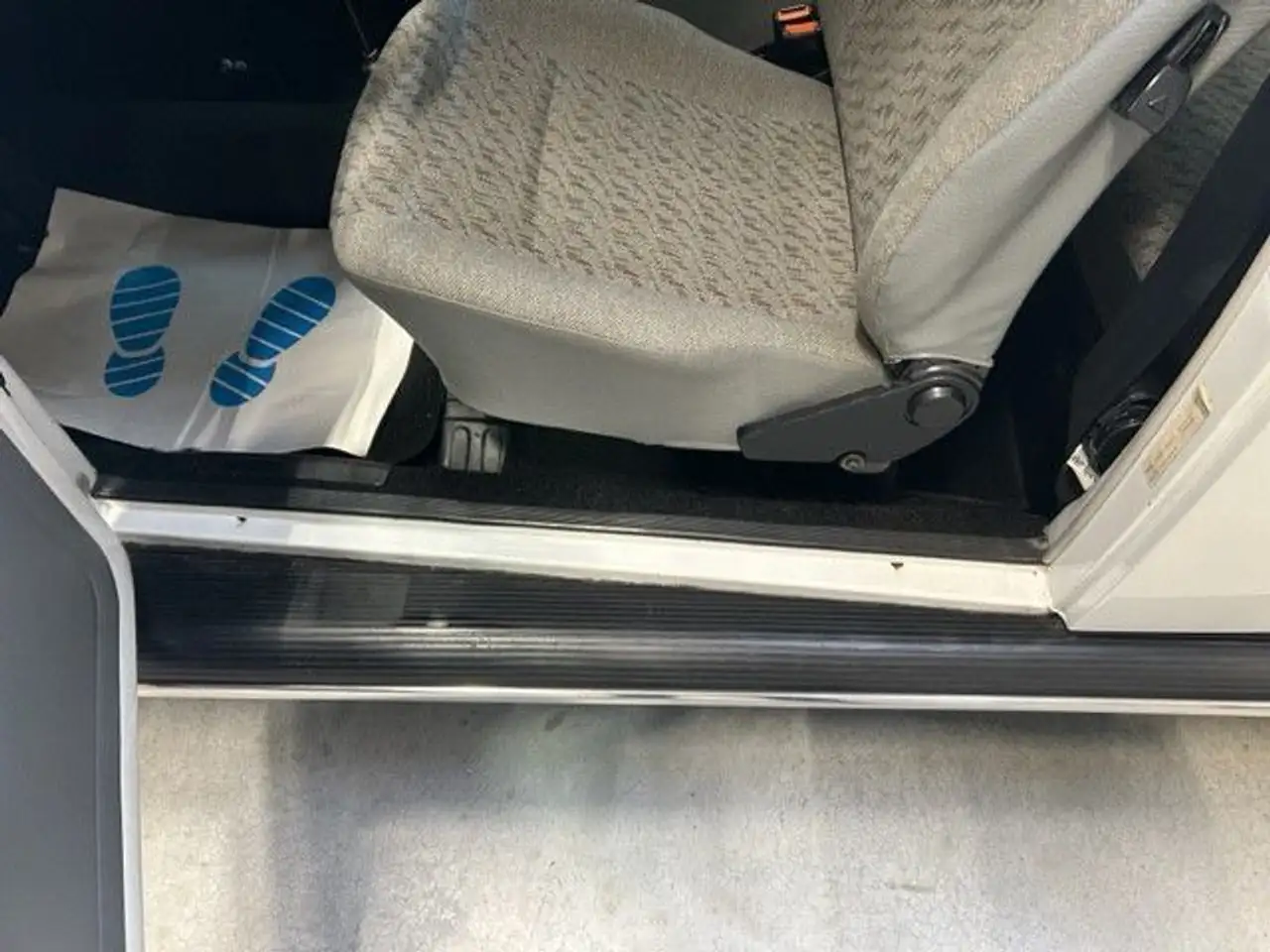 Volkswagen Käfer 1600i mit Faltdach und Orig. 77´km Top Zus, foto 10