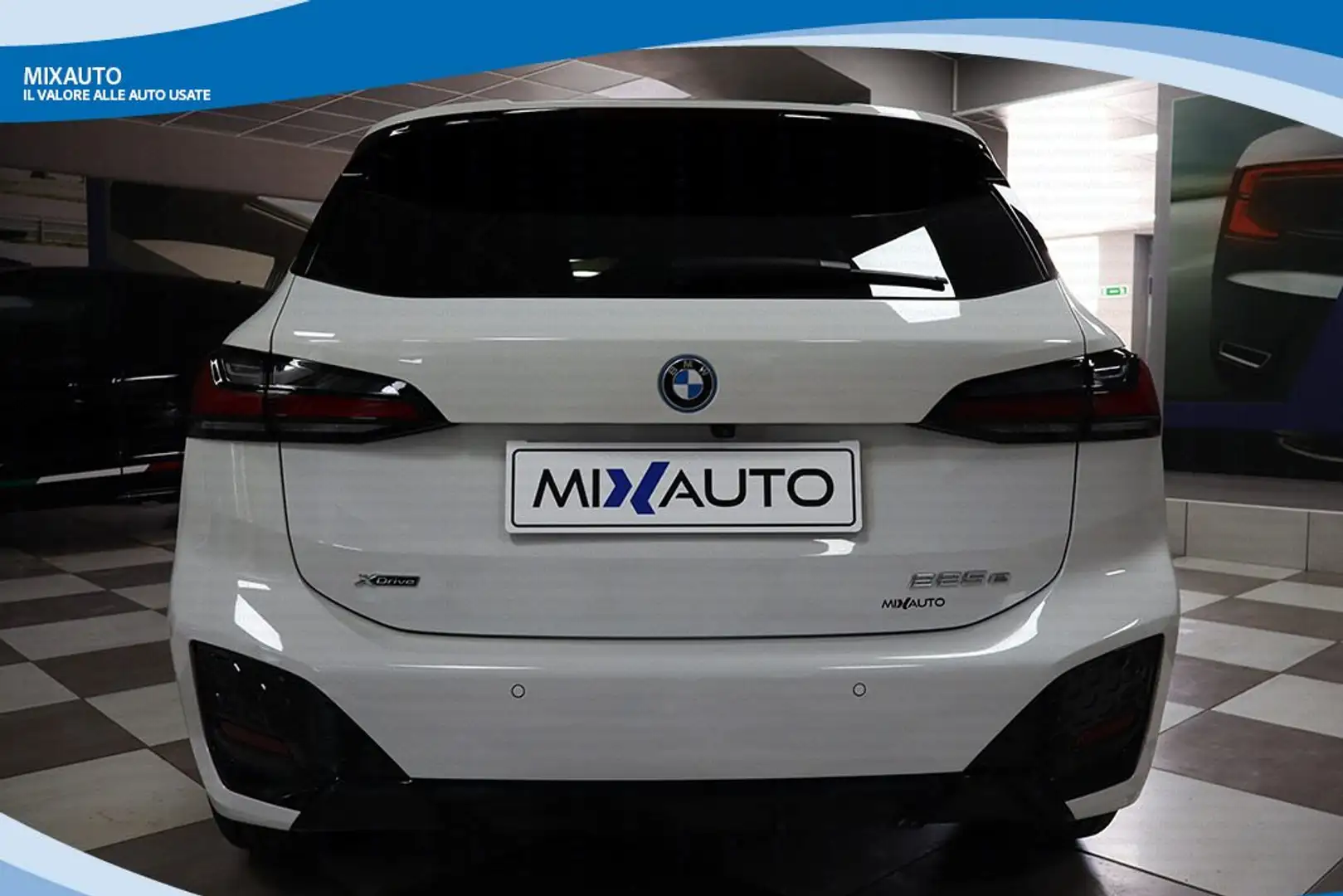 BMW 225 e Active Tourer xDrive MSport AUT EU6 Bianco - 2