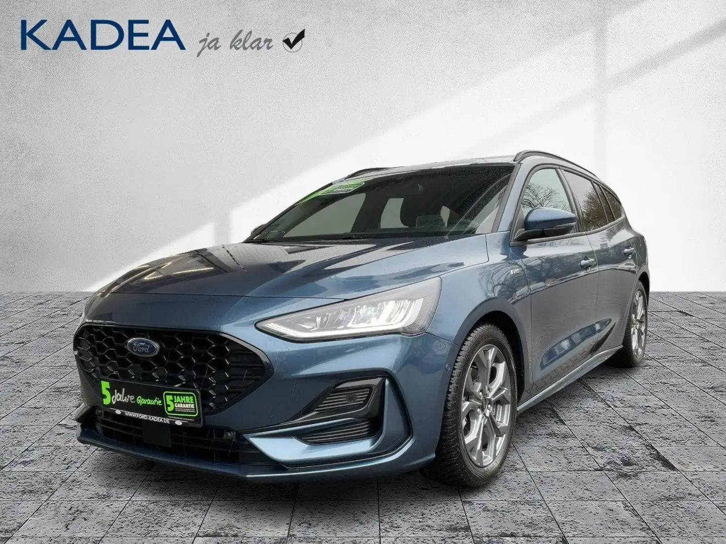 Ford Focus Turnier 1.0 EcoBoost ST-Line X ACC+AHK+LED Blau - 2